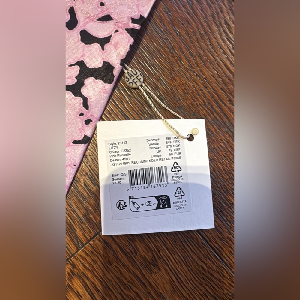 Baum und Pferdgarten Pink floral Patterned Women's Tie - Picture 3 of 3